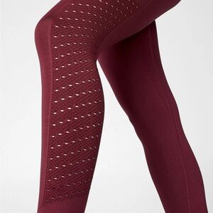 Fabletics Sync Seamless High-Waisted 7/8 Legging